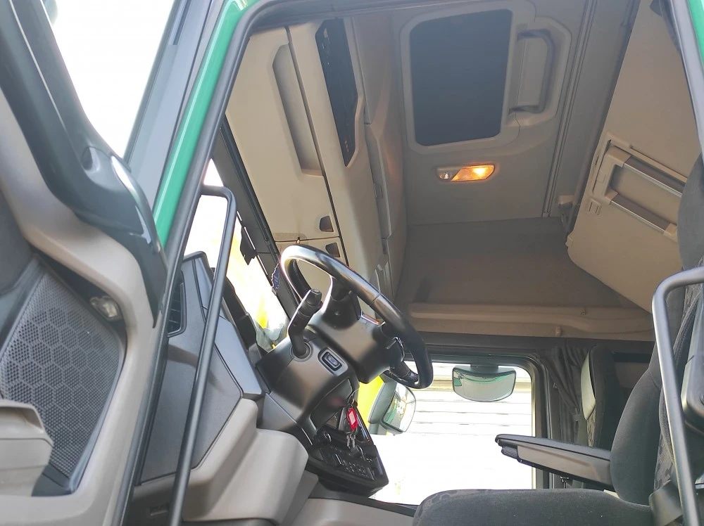 Scania S 450 Ретардер, Обслужена, Нови гуми, Евро-6, Нов тахогр - изображение 10