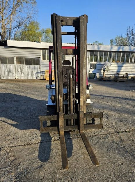 Мотокар В&Р Балканкар 2.5т вдига на 6.2м, снимка 6 - Индустриална техника - 54239683