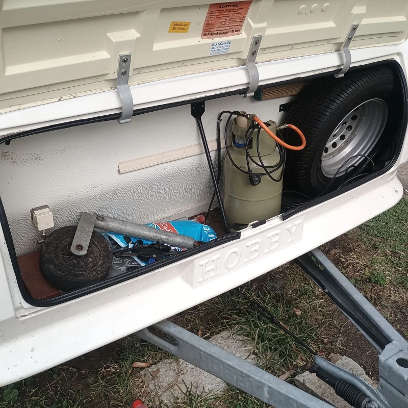 Каравана Hobby 495, снимка 7 - Каравани и кемпери - 52029771