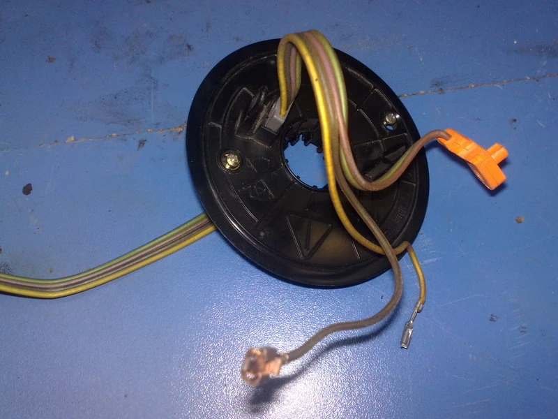 Лентов кабел за Мерцедес Е-класа 98г.