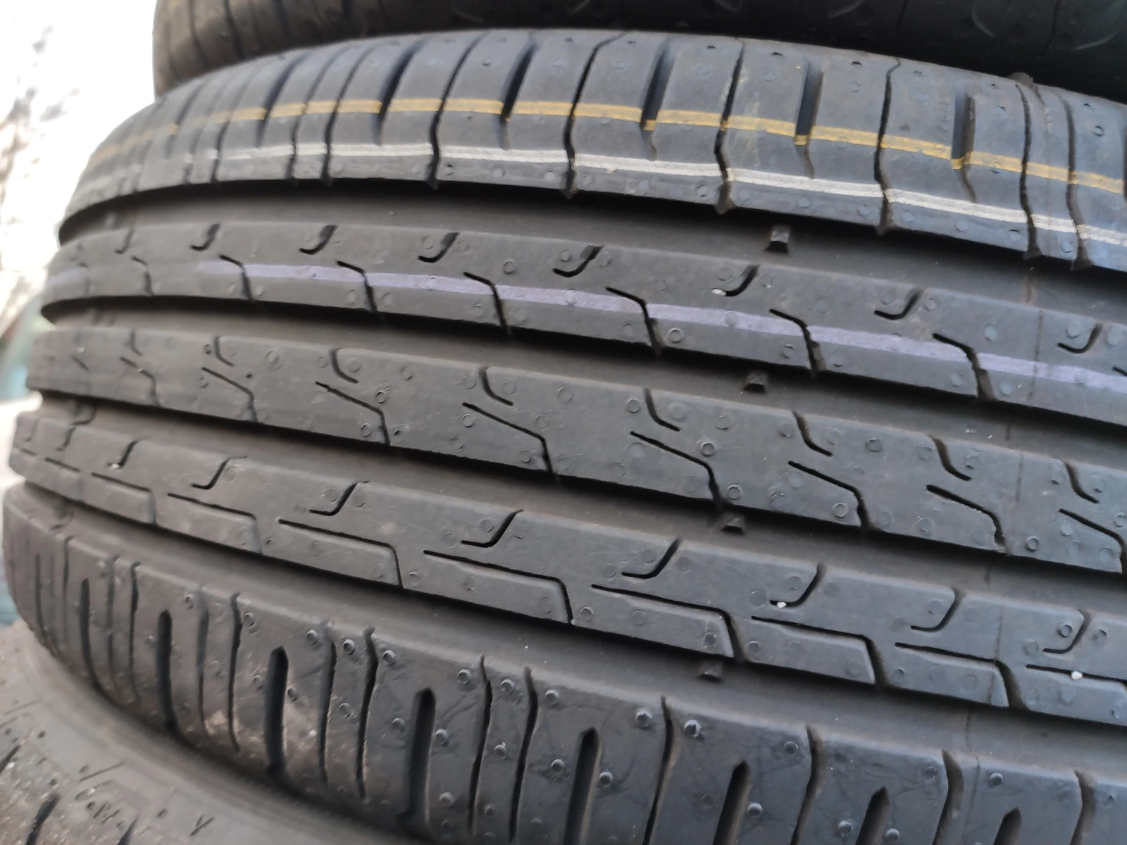 Гуми Летни 195/55R16, снимка 2 - Гуми и джанти - 53984178