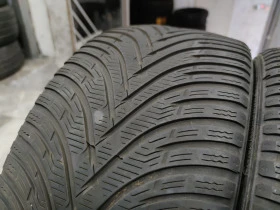 Гуми Зимни 225/40R18, снимка 3 - Гуми и джанти - 43887561