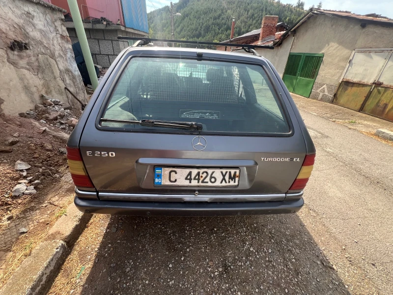 Mercedes-Benz 124 2.5TD 126hp, снимка 4 - Автомобили и джипове - 47709869