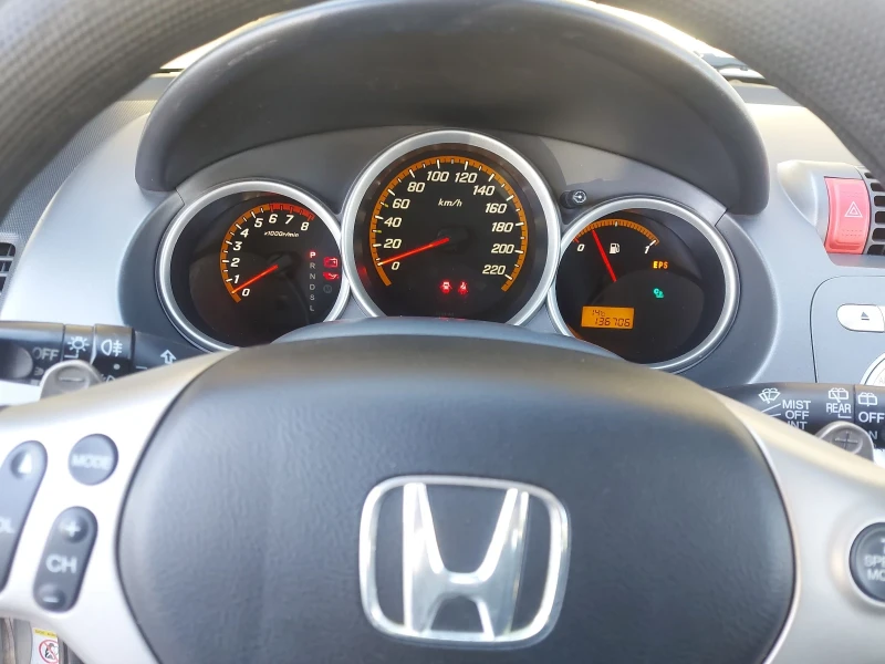 Honda Jazz 1, 4 automatic , снимка 9 - Автомобили и джипове - 47689524