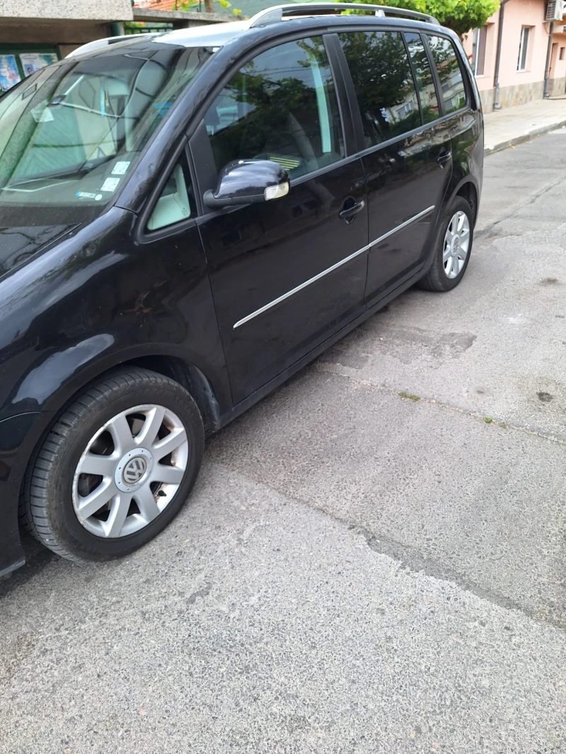 VW Touran, снимка 2 - Автомобили и джипове - 48537699