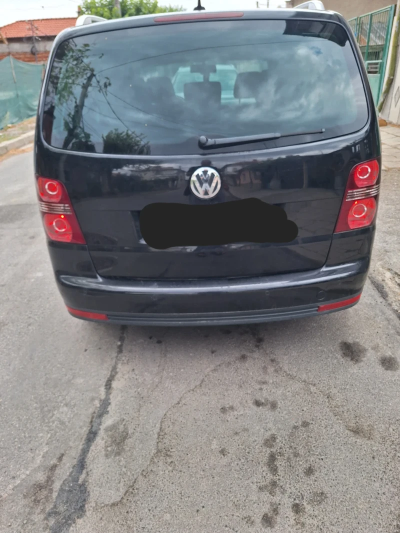 VW Touran, снимка 4 - Автомобили и джипове - 48537699