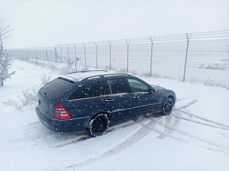 Mercedes-Benz C 220, снимка 15 - Автомобили и джипове - 49534603