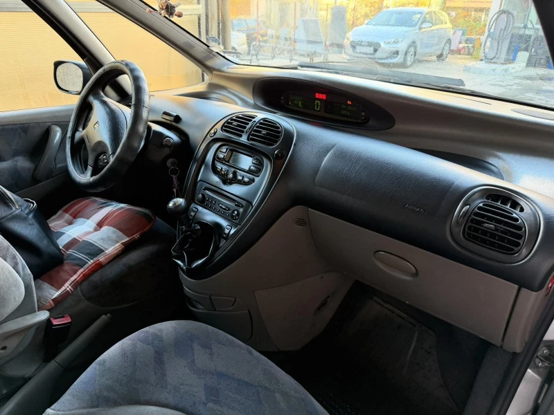 Citroen Xsara picasso, снимка 7 - Автомобили и джипове - 52799702