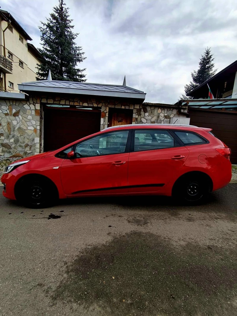 Kia Ceed 1.6 , снимка 4 - Автомобили и джипове - 52828236