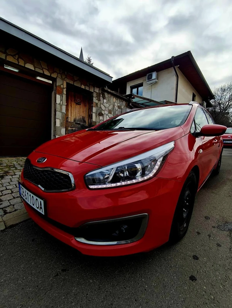 Kia Ceed 1.6 , снимка 2 - Автомобили и джипове - 52828236