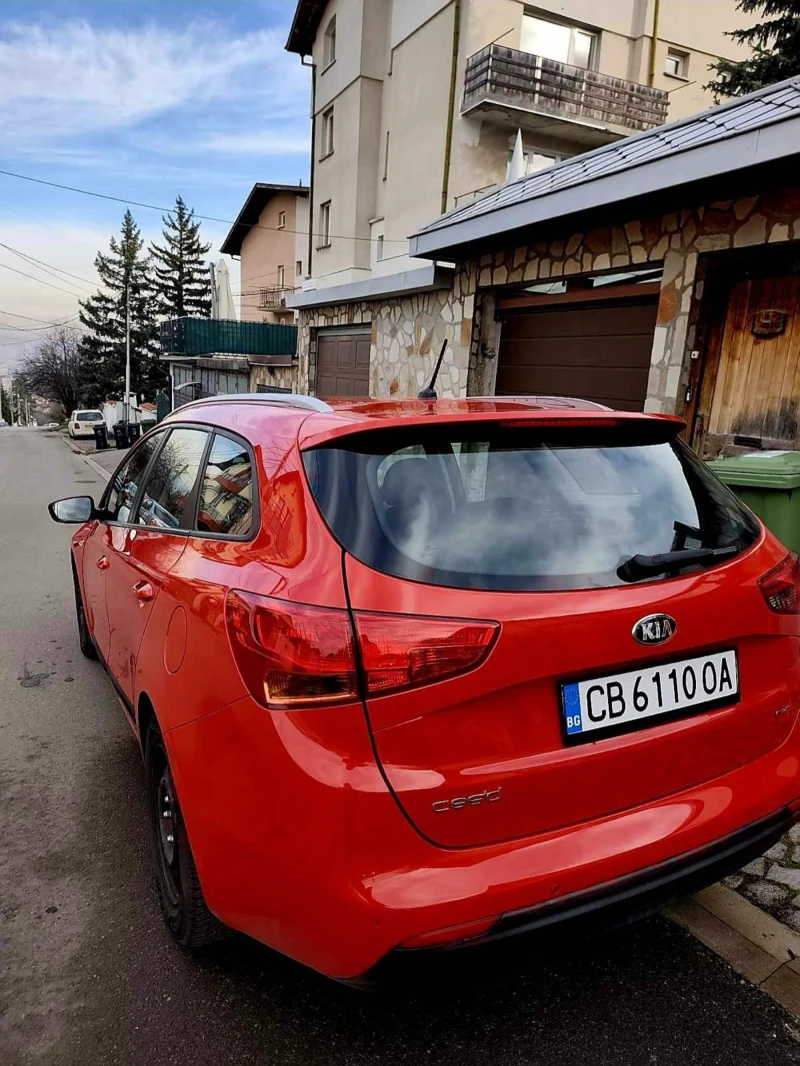 Kia Ceed 1.6 , снимка 5 - Автомобили и джипове - 52828236
