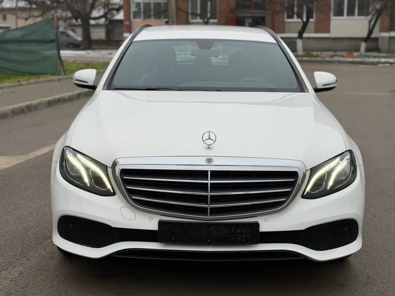 Mercedes-Benz E 200 9G-Tronic * УНИКАТ* 