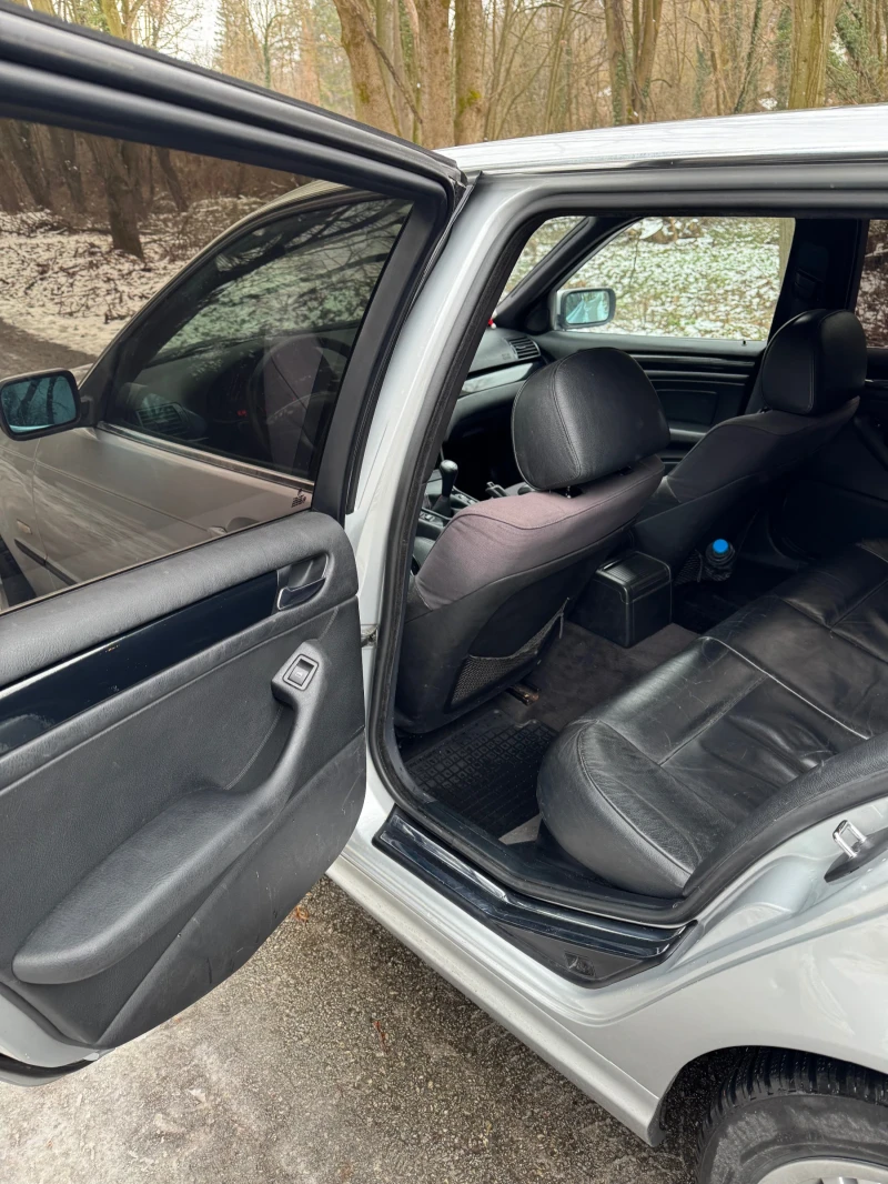 BMW 330, снимка 12 - Автомобили и джипове - 53220456