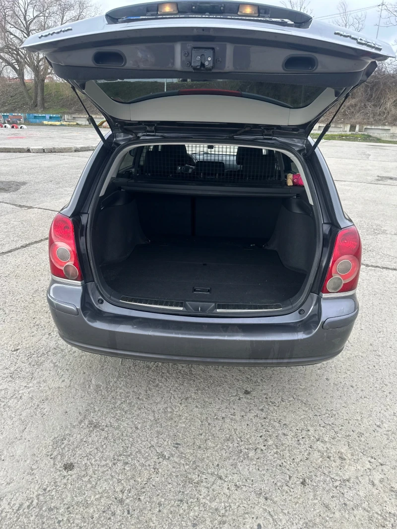 Toyota Avensis, снимка 12 - Автомобили и джипове - 53392177