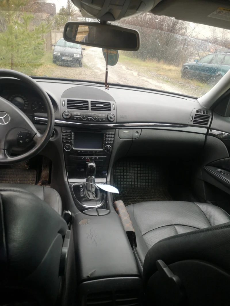 Mercedes-Benz E 270, снимка 9 - Автомобили и джипове - 53483171