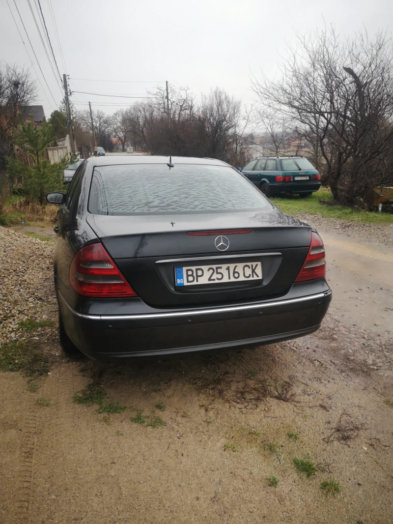 Mercedes-Benz E 270, снимка 2 - Автомобили и джипове - 53483171