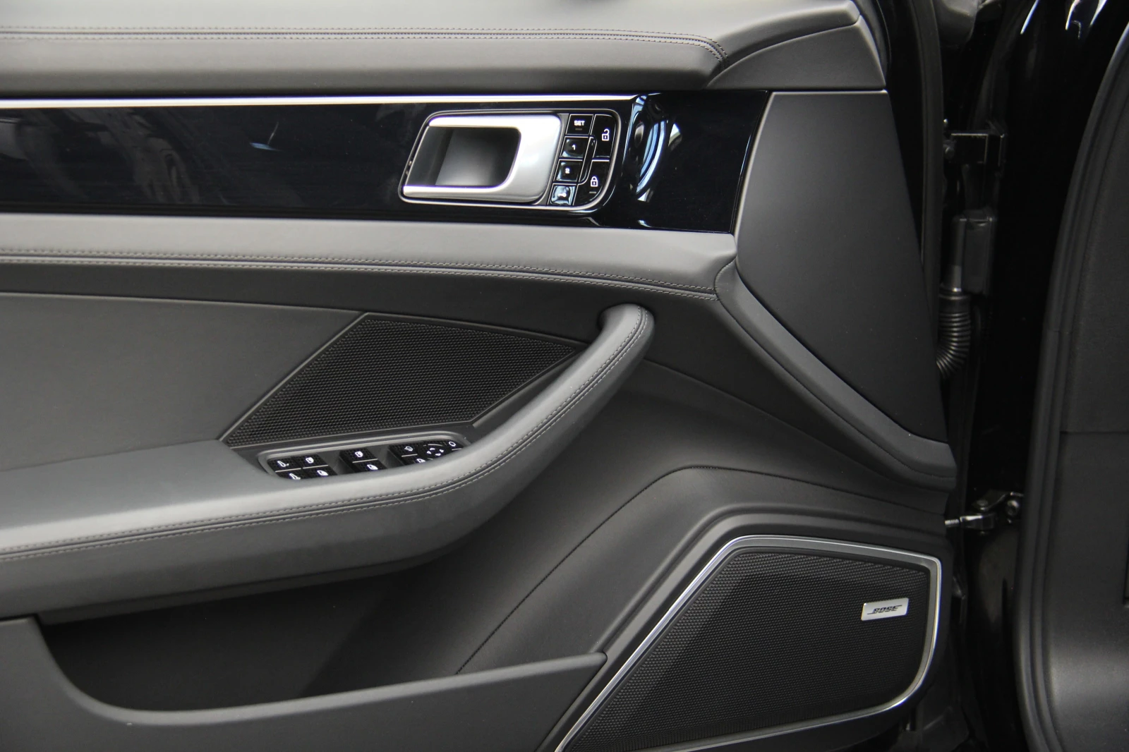 Porsche Panamera Turbo S/PDCC/Bose// | Mobile.bg   15