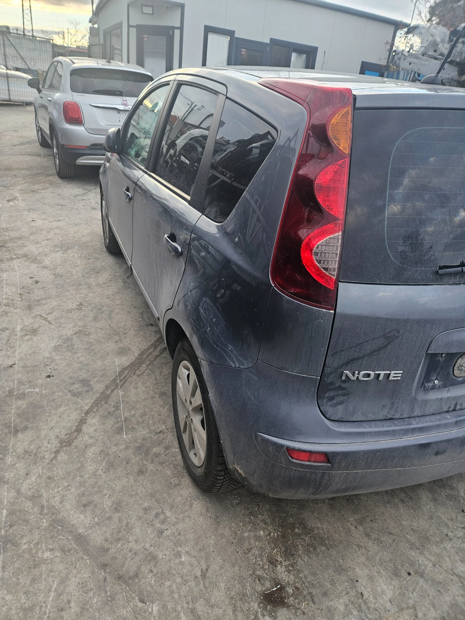 Nissan Note 1.4i , 1.6i - изображение 5