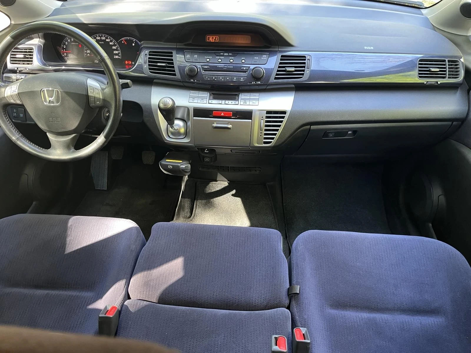 Honda Fr-v  - изображение 8