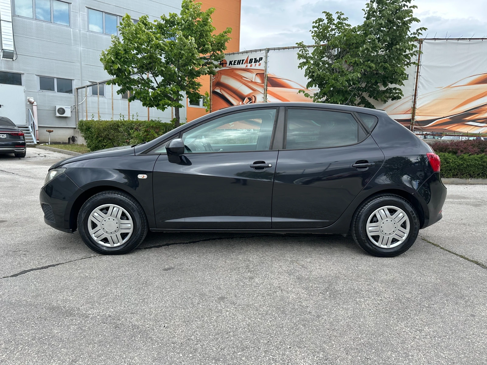 Seat Ibiza 1.2i 69 к.с. - изображение 2