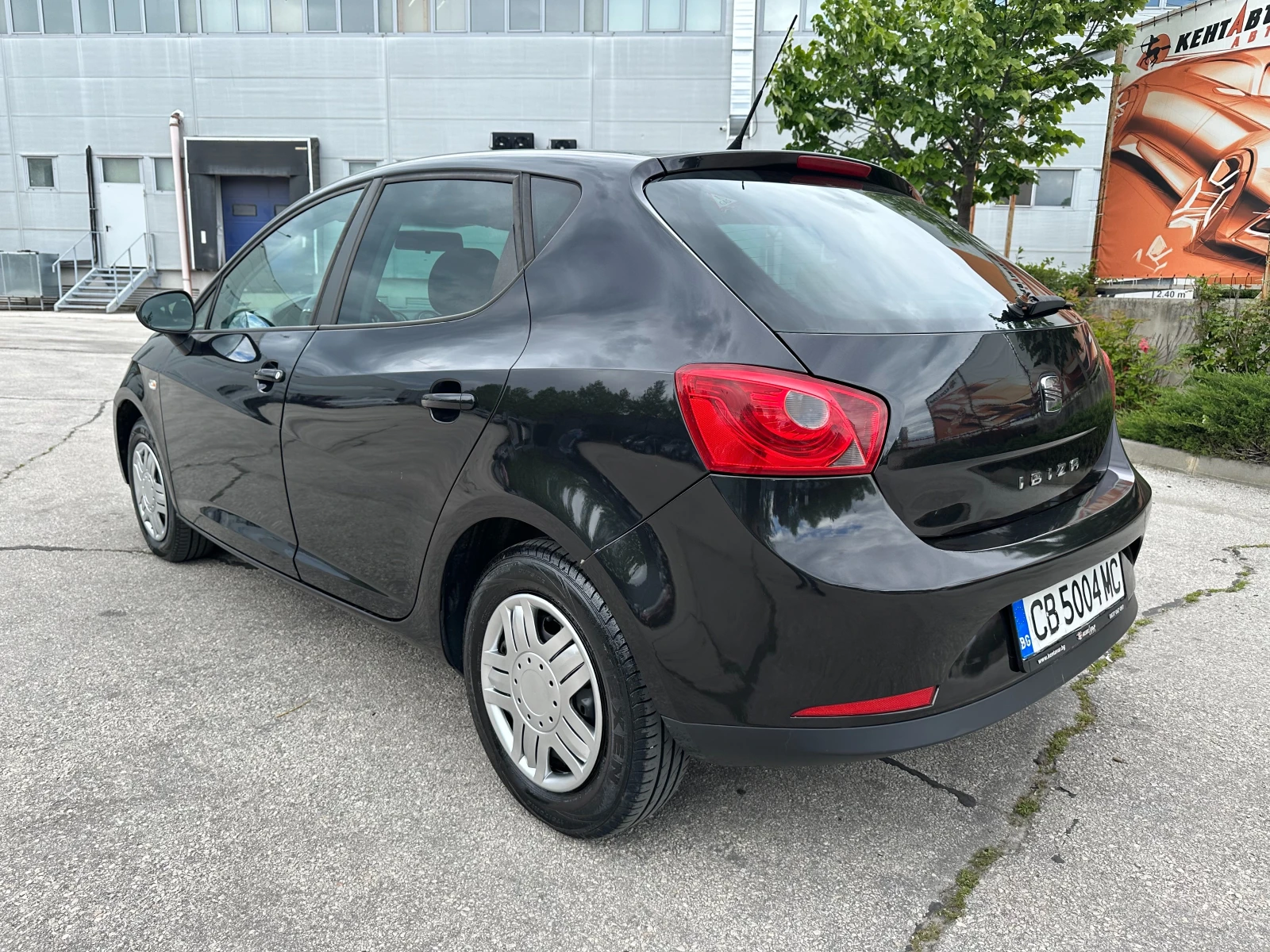 Seat Ibiza 1.2i 69 к.с. - изображение 3