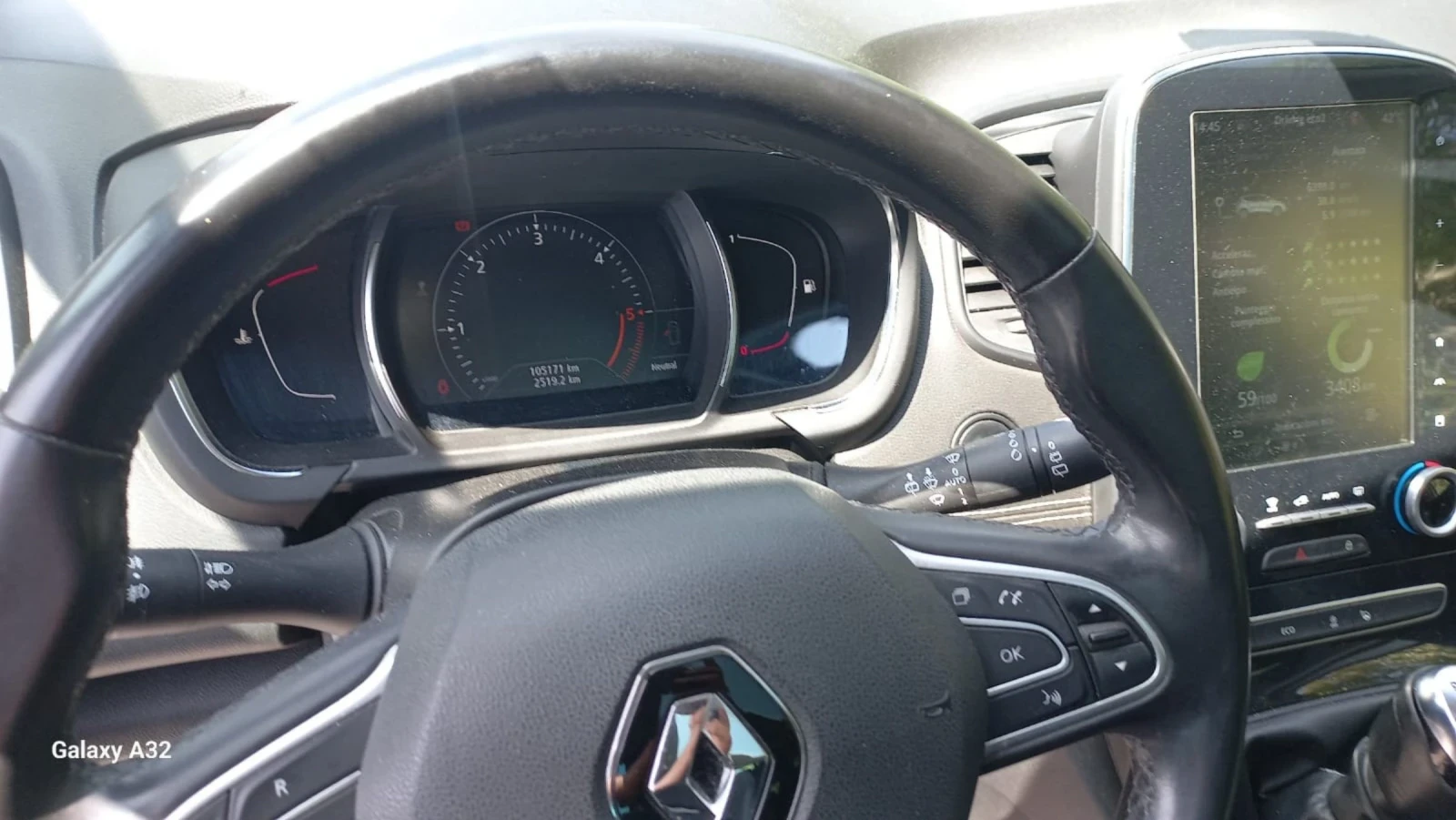 Renault Scenic 1.6 dci BOSE 105 000km - изображение 5