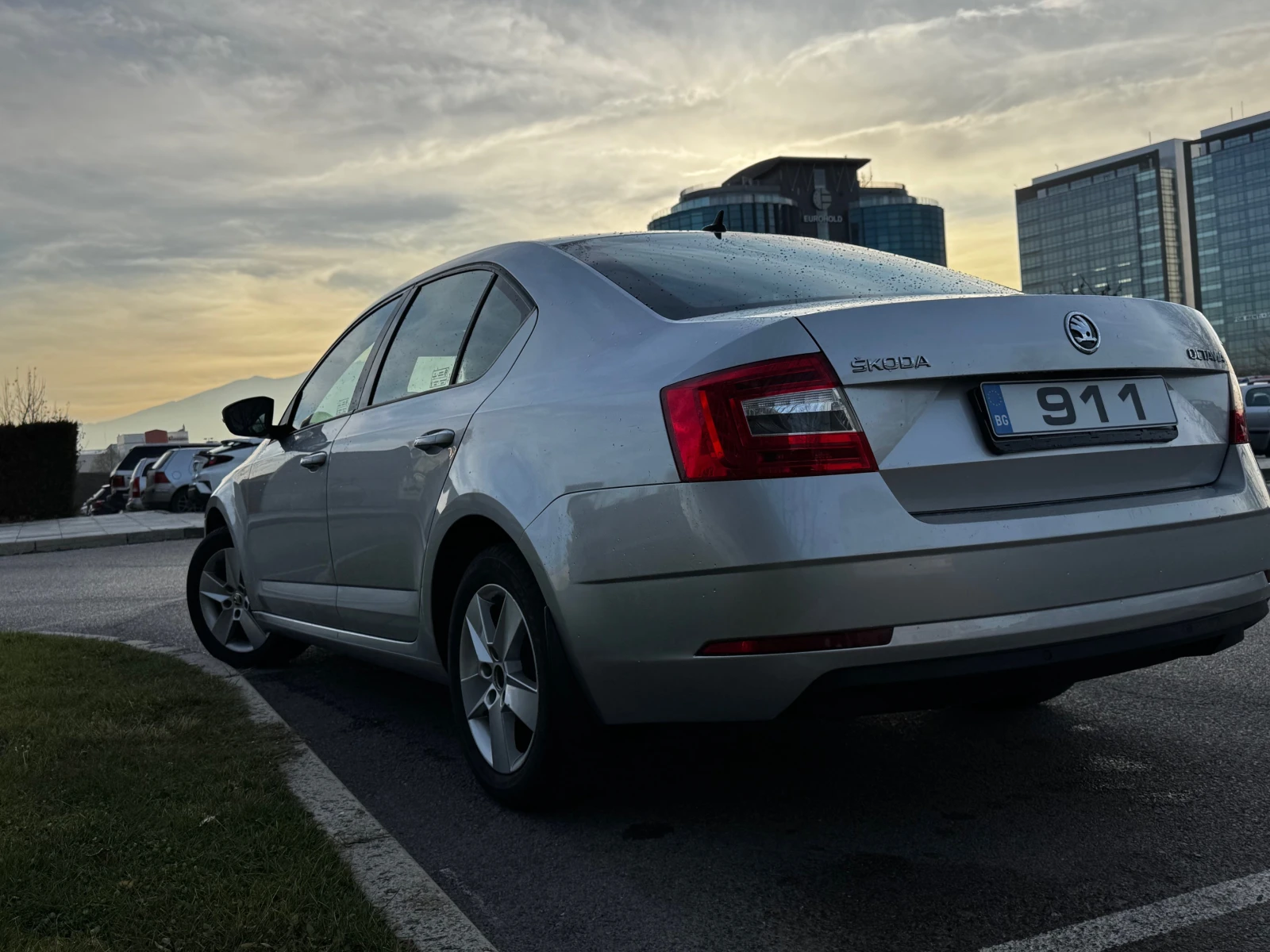 Skoda Octavia 1.6 MT - изображение 2