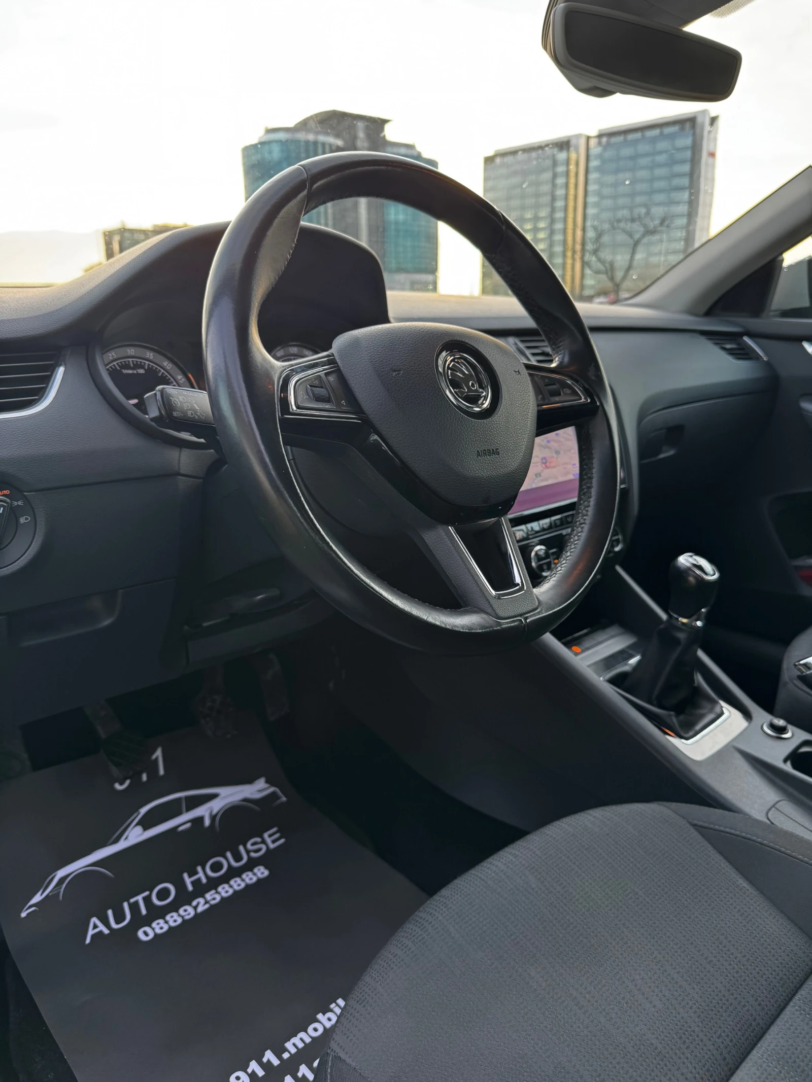 Skoda Octavia 1.6 MT - изображение 5