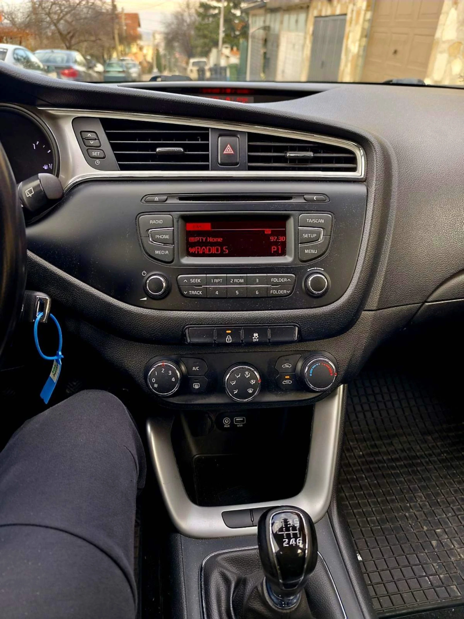 Kia Ceed 1.6  | Mobile.bg � ����������� 10