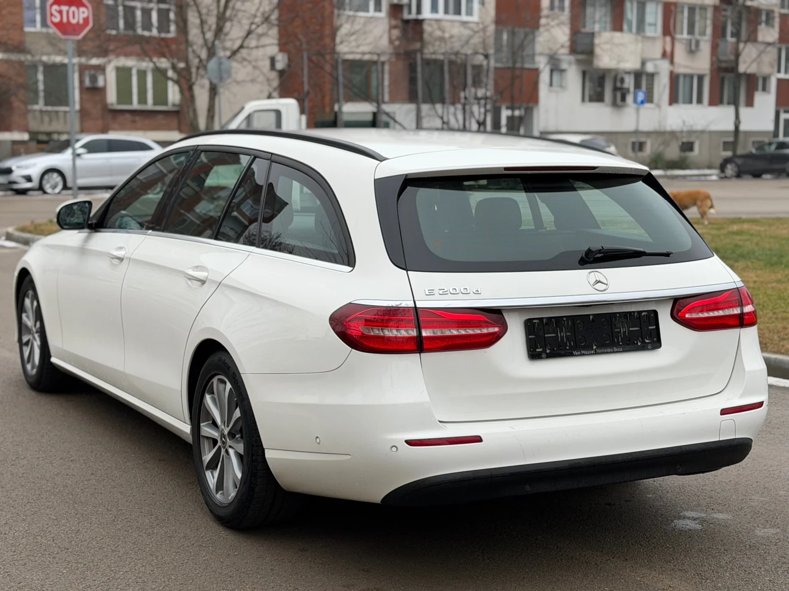 Mercedes-Benz E 200 9G-Tronic * УНИКАТ*  - изображение 4