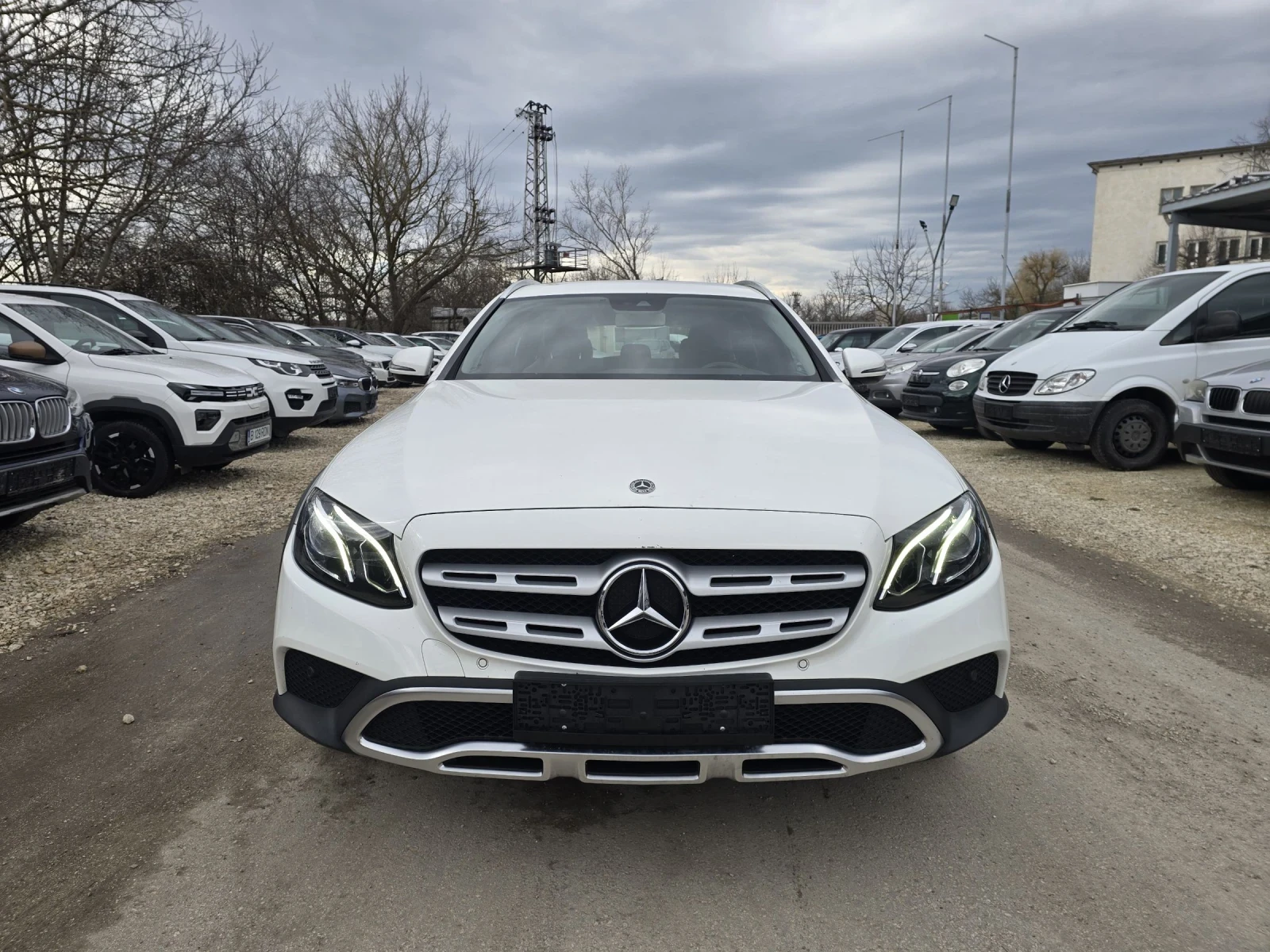 Mercedes-Benz E 220 194к.с 4MATIC ALLTERRAIN - изображение 5