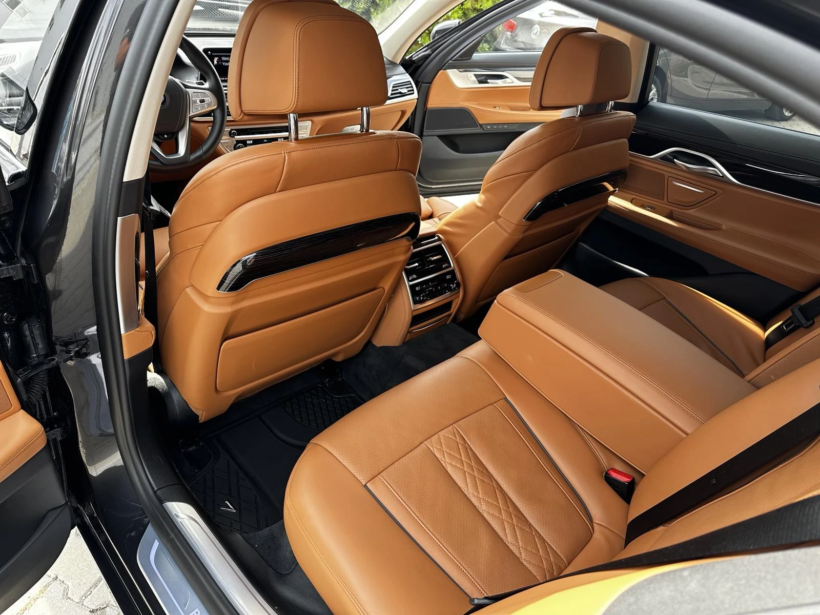 BMW 750 750i xDrive, 390KW | Mobile.bg � ����������� 7