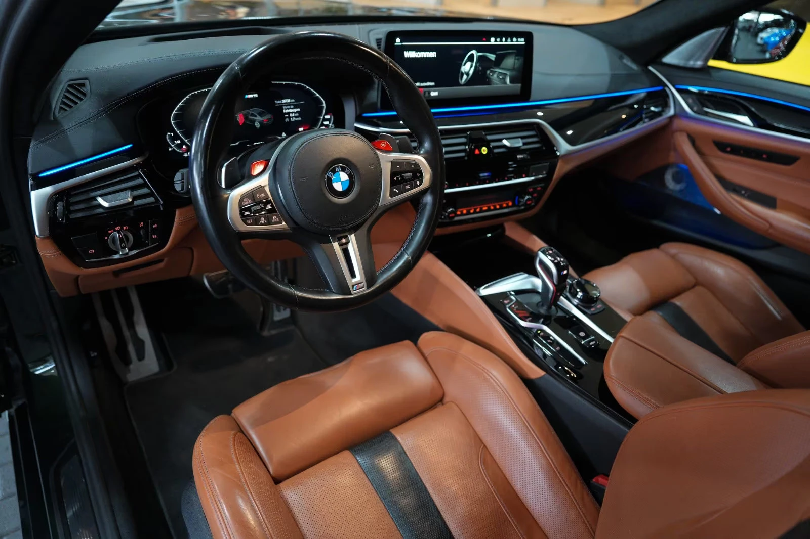 BMW M5 COMPETITION/625HP/xDRIVE/360/MASS/B&W/HUD/1010v - изображение 10
