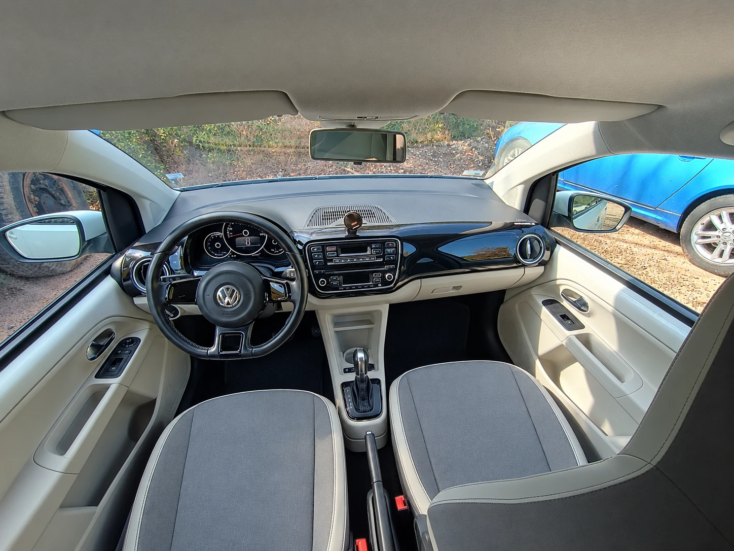 VW Up, снимка 9 - Автомобили и джипове - 56418791