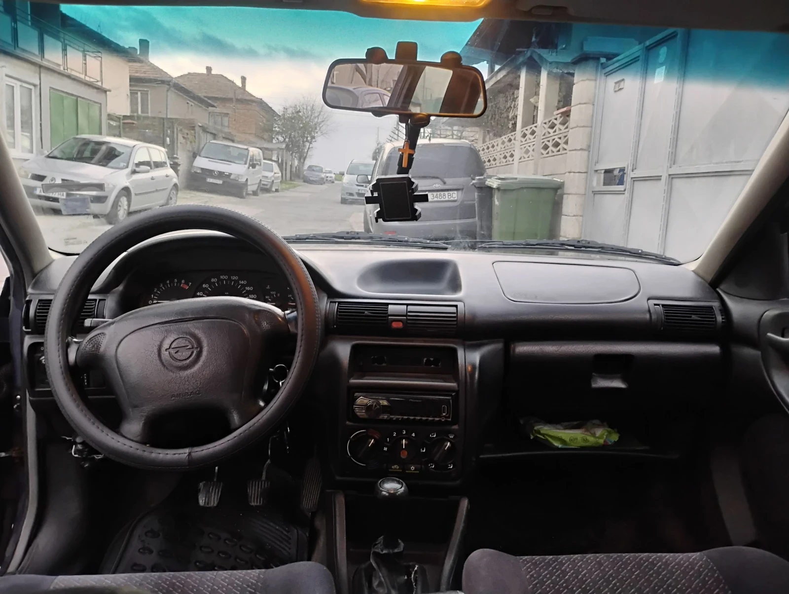 Opel Astra, снимка 5 - Автомобили и джипове - 53931933