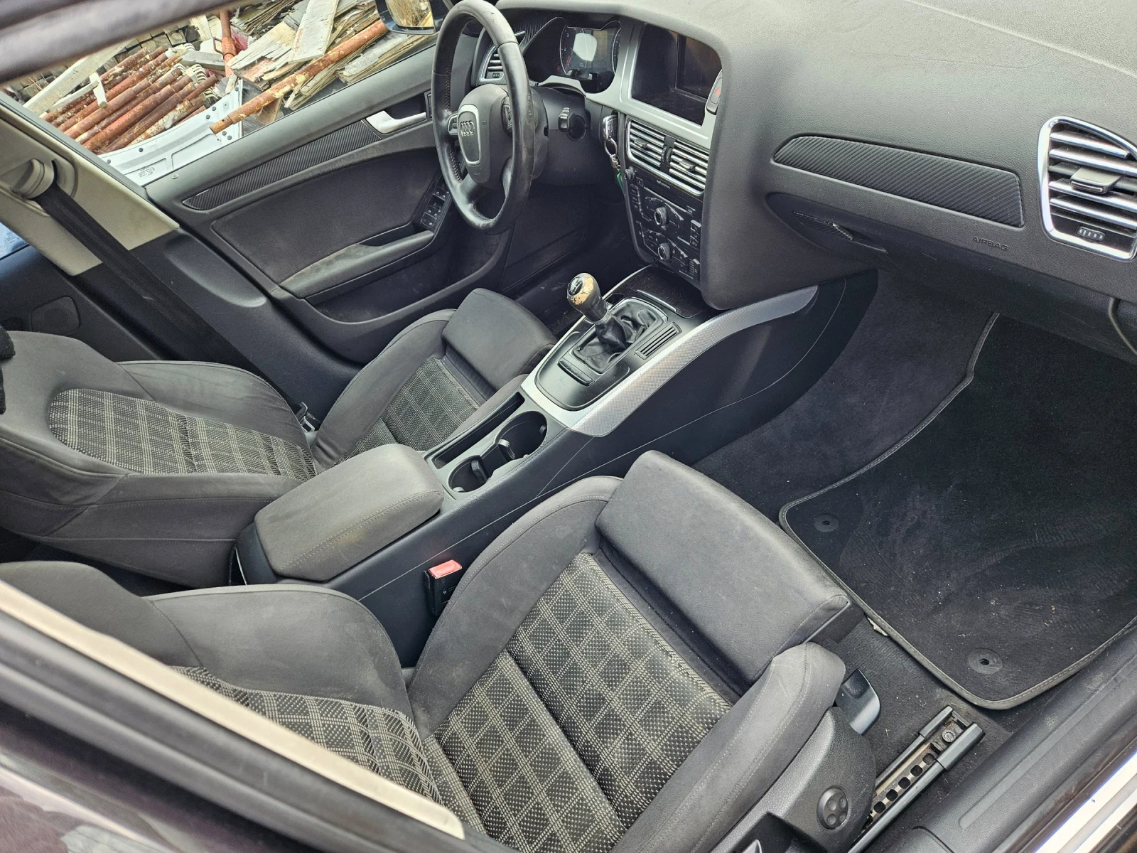 Audi A4 2.0дизел 143кс 2010год, снимка 4 - Автомобили и джипове - 54031938