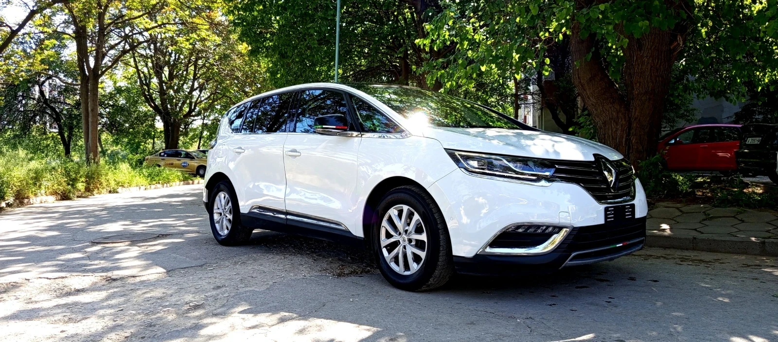 Renault Espace 1.6dCi French Masterpiese Нов внос Italia, 7местен, снимка 8 - Автомобили и джипове - 54566300