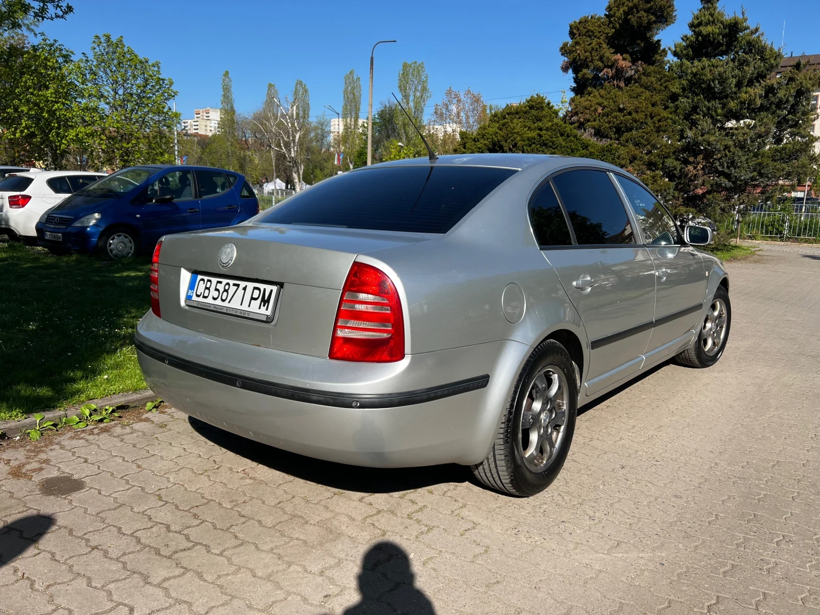 Skoda Superb 2.8 V6 Газ/Бензин, снимка 3 - Автомобили и джипове - 54631175