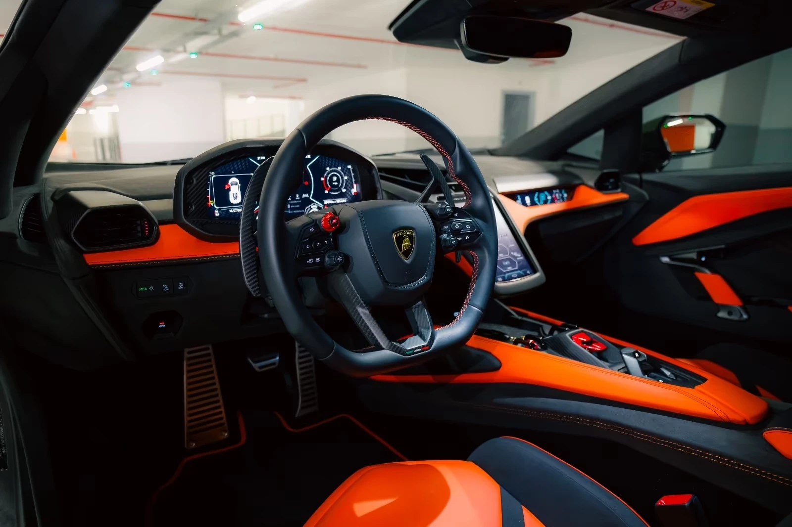 Lamborghini Revuelto 6.5 V12 HPEV / Verde Turbine, снимка 8 - Автомобили и джипове - 54737724