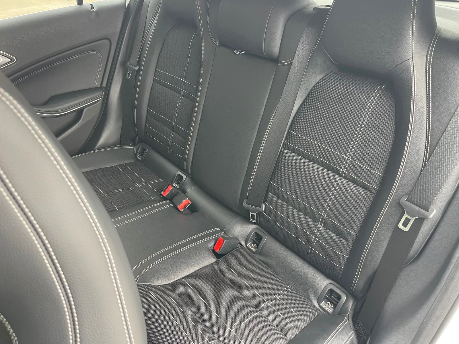 Mercedes-Benz A 200 CDI 136 К.С. АВТОМАТИК 2012 Г. 2 КЛЮЧА ОБСЛУЖЕН, снимка 11 - Автомобили и джипове - 54884469