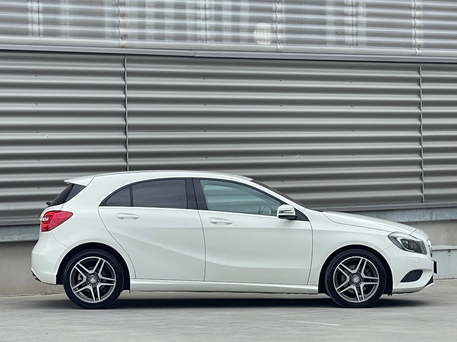 Mercedes-Benz A 200 CDI 136 К.С. АВТОМАТИК 2012 Г. 2 КЛЮЧА ОБСЛУЖЕН, снимка 8 - Автомобили и джипове - 54884469