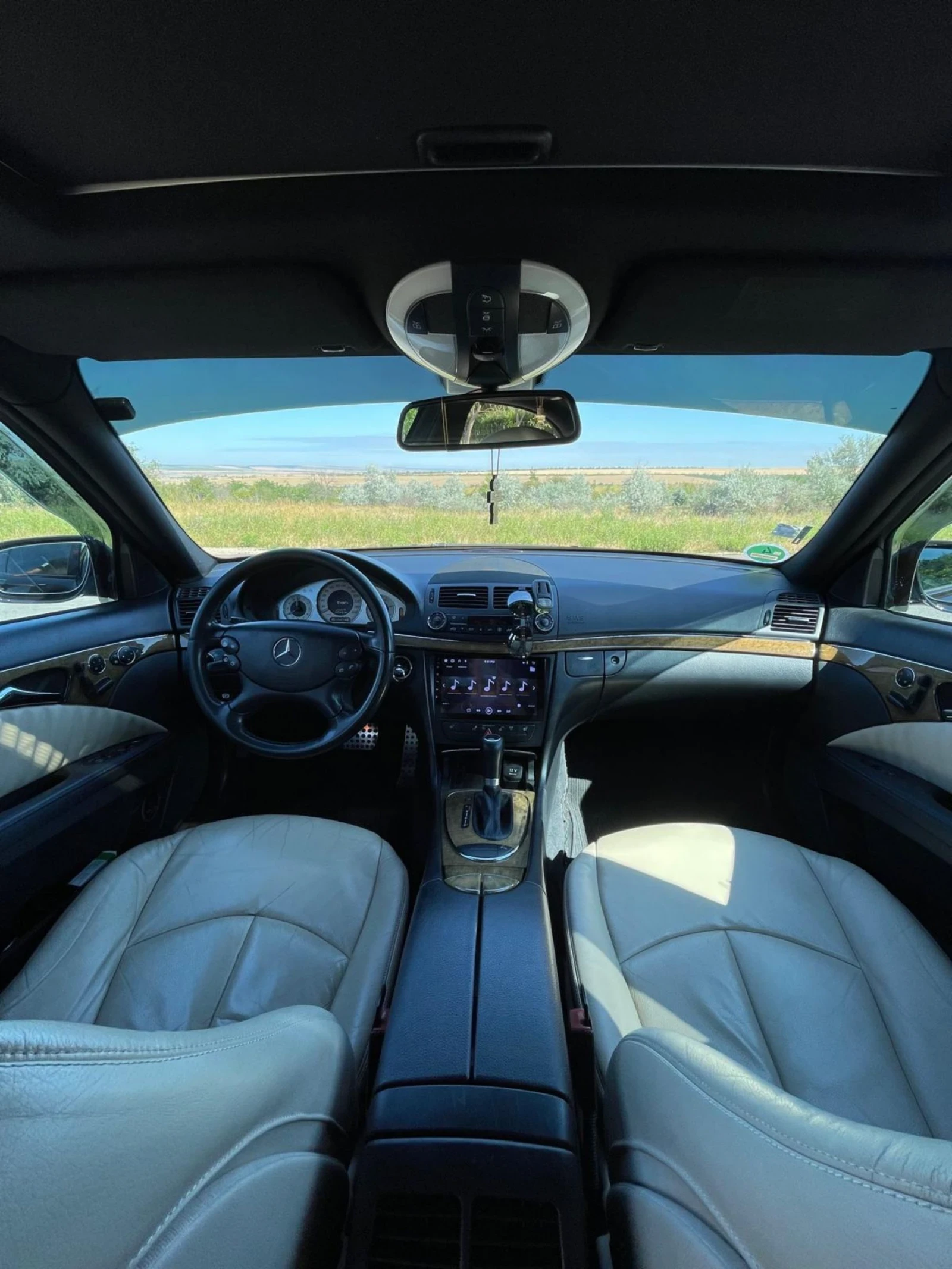Mercedes-Benz E 320 7G tronic, снимка 7 - Автомобили и джипове - 54962743