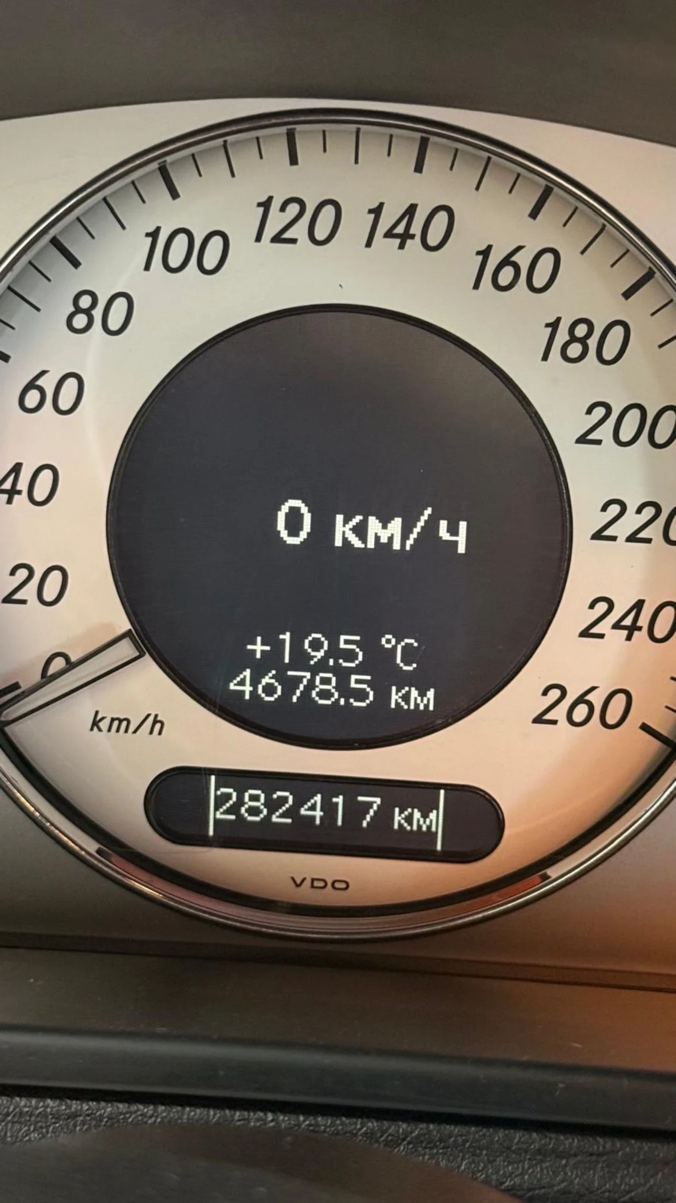 Mercedes-Benz E 320 7G tronic, снимка 3 - Автомобили и джипове - 54962743