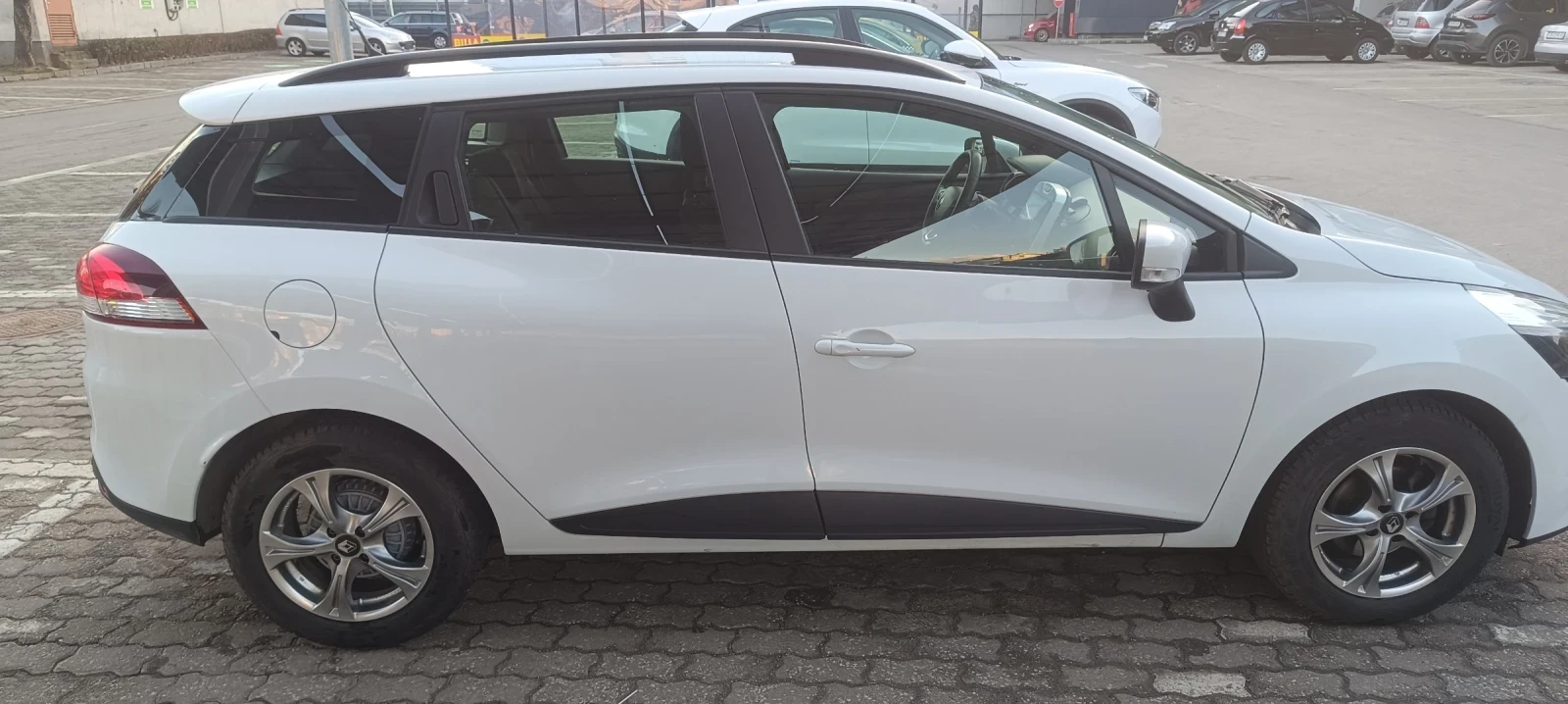 Renault Clio Grandtour, снимка 3 - Автомобили и джипове - 55317745