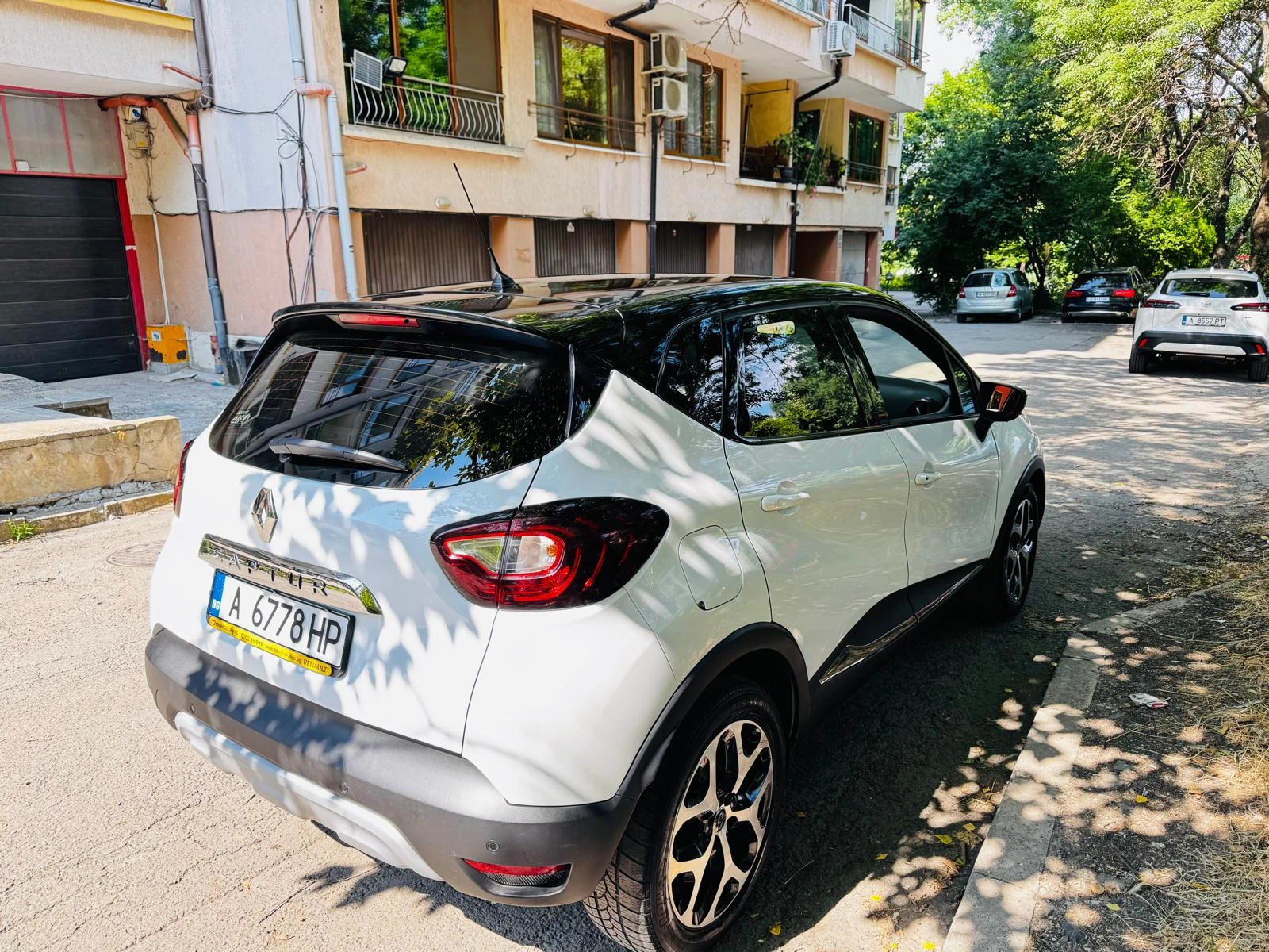 Renault Captur 1.3 TCe, снимка 7 - Автомобили и джипове - 55386676