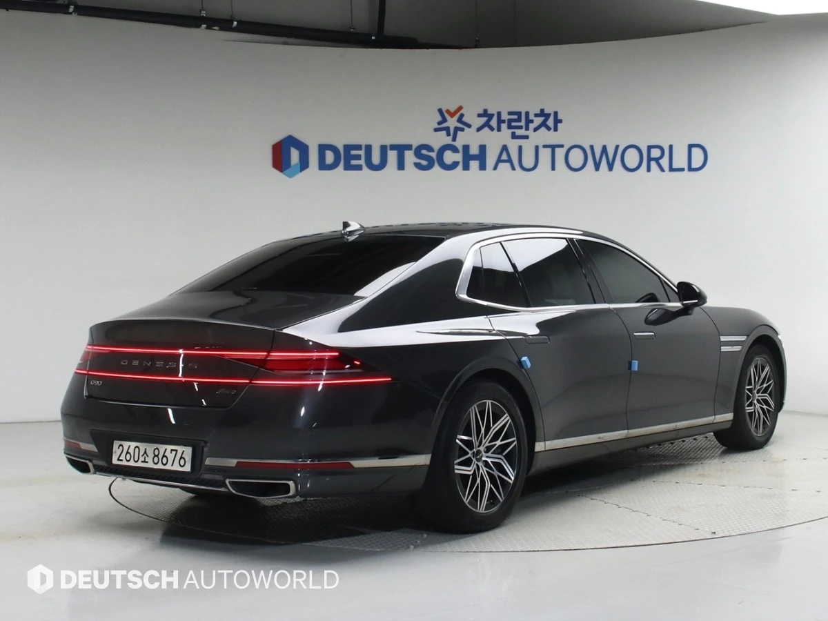 Genesis G90 3.5 Turbo AWD, снимка 3 - Автомобили и джипове - 55523131