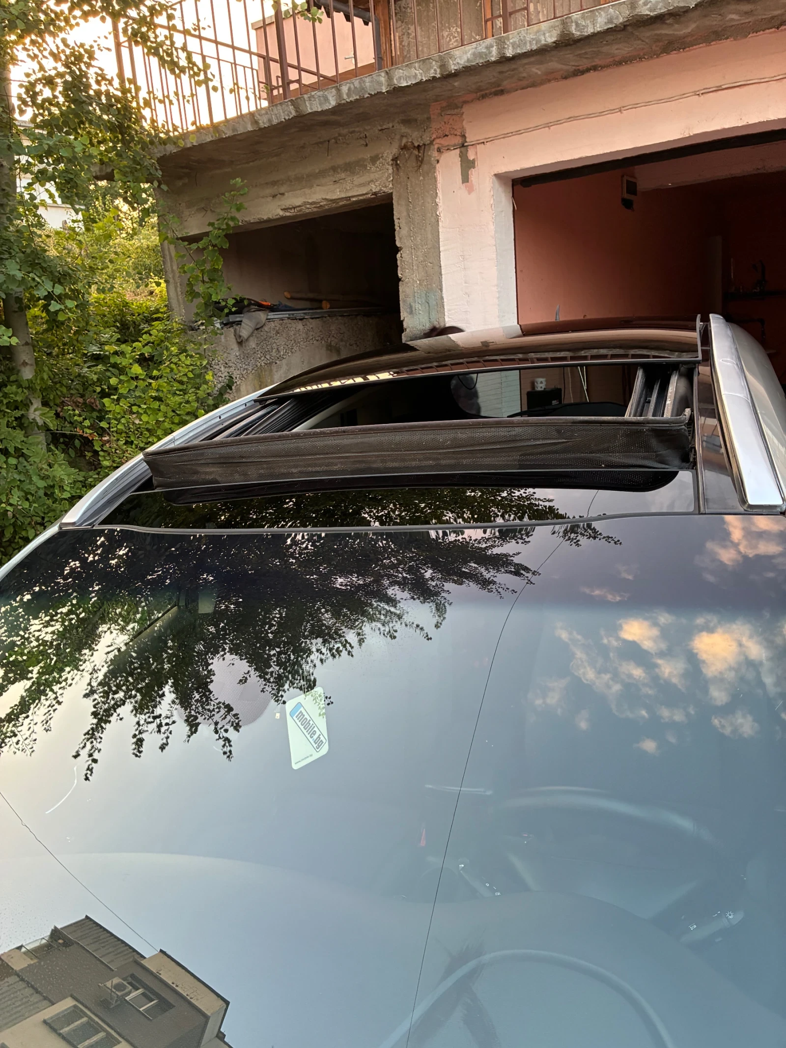 Kia Carens 1.6i/GAZ/panorama/navi, снимка 6 - Автомобили и джипове - 55592515