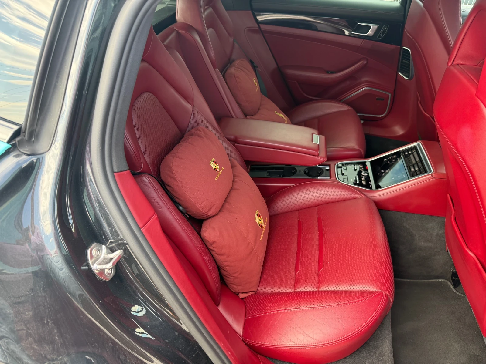 Porsche Panamera 2018г* 530к.с* GTS* 127.000КМ* Сервизна История* , снимка 11 - Автомобили и джипове - 55607972