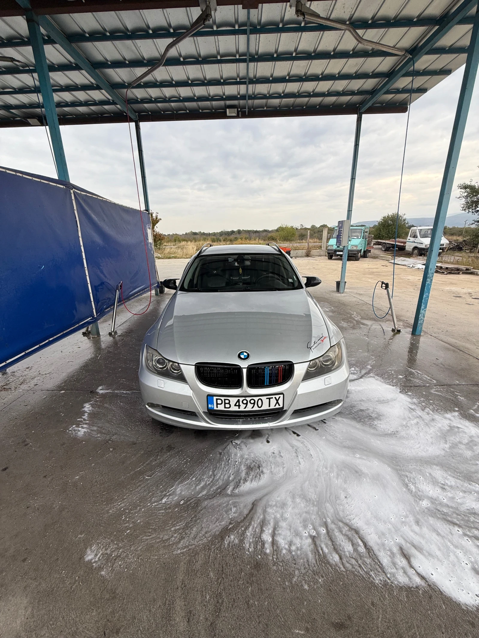 BMW 320