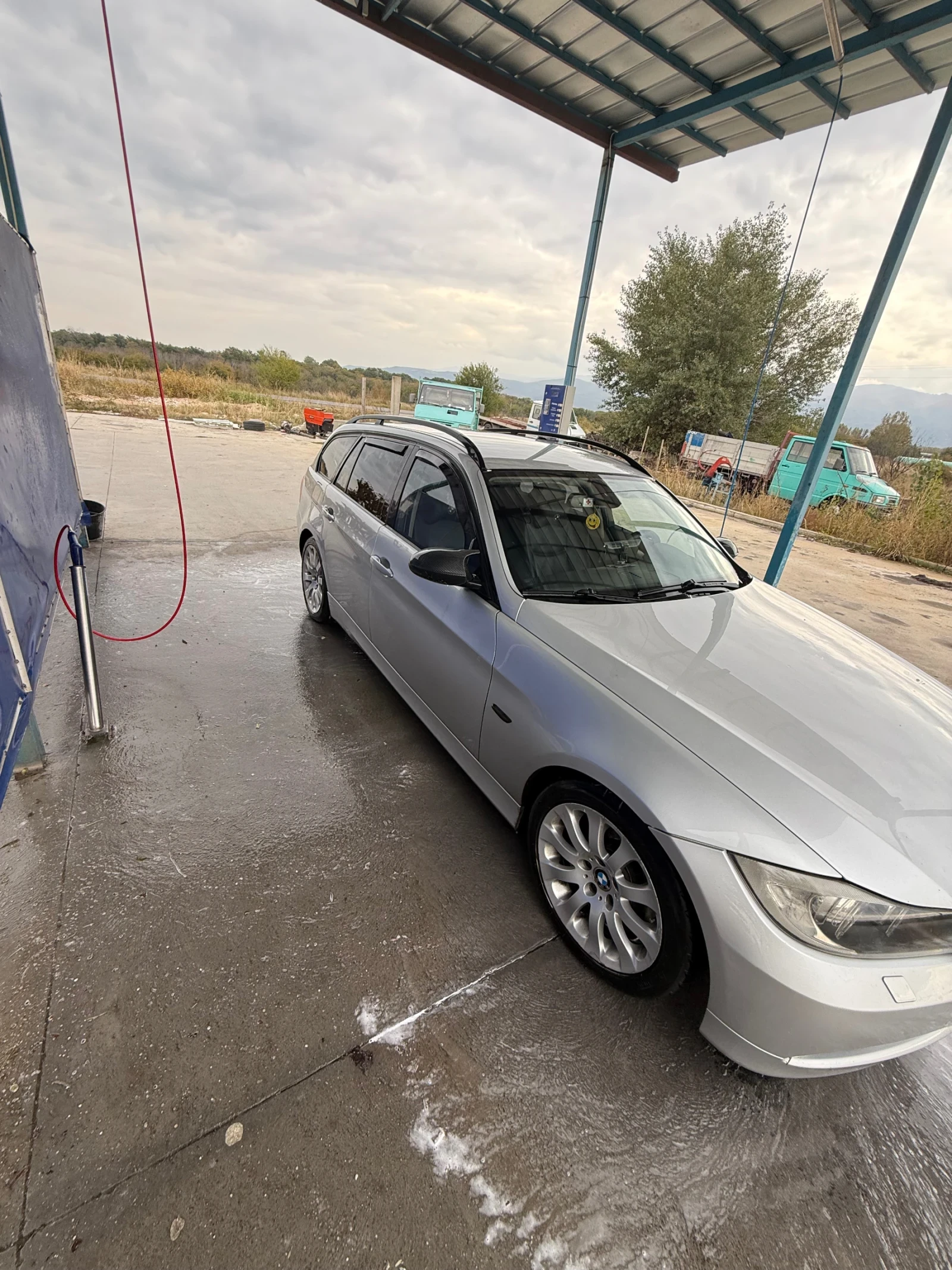 BMW 320, снимка 3 - Автомобили и джипове - 55773902